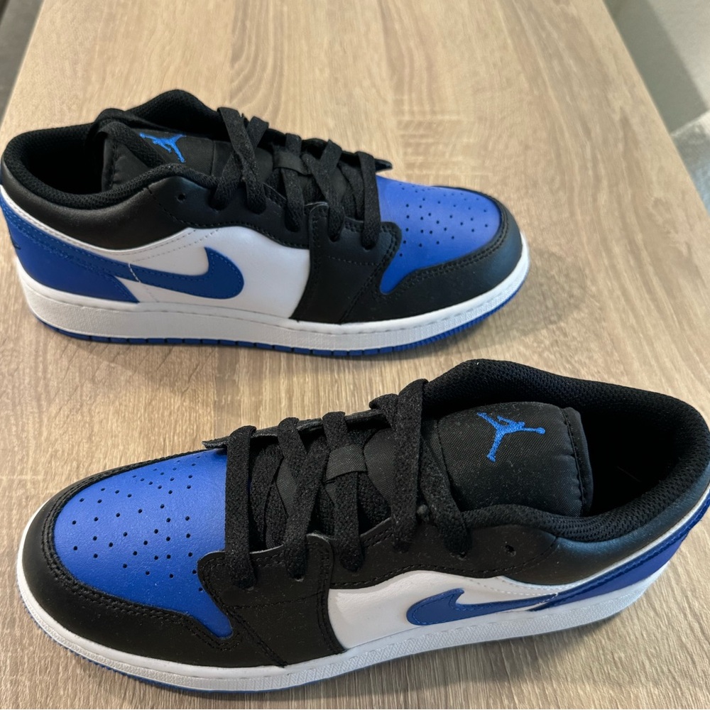 Air Jordan 1 Low Royal Toe